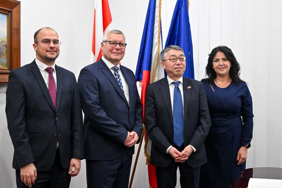 Japonský velvyslanec v Ústí nad Labem jednal o vysokorychlostní trati a investicích