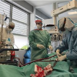 ECMO pomáhá nemocným v boji s onemocněním COVID-19