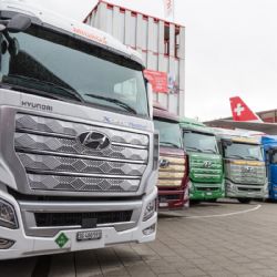 Hyundai předal ve Švýcarsku první vodíkové kamiony