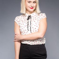 I přes zákaz živého vystupování se stand-up komička Lucie Macháčková rozhodně nenudí