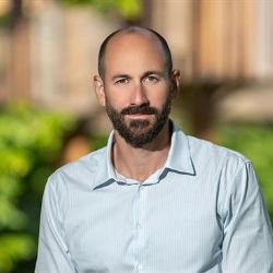 Odpověď na dotaz na doručení roušek a respirátorů důchodcům