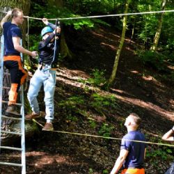 „Mladý záchranář“ v Chomutově: Školy soutěží o krizové dovednosti