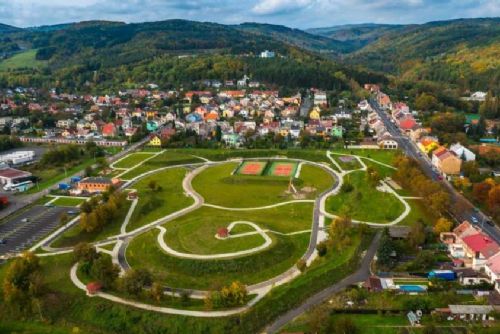 Foto: Domovinka v Chomutově opět otevřena, město řeší sanaci podzemí