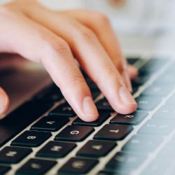 Ministerstvo průmyslu a obchodu vyhlašuje výzvu programu podpory ICT A SDÍLENÉ SLUŽBY - Digitální podnik s alokací 300 mil. Kč