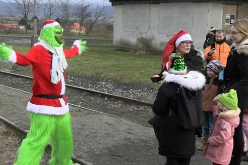 obrázek:Sváteční Oparenský expres: čaj, svařák, dárky a Grinch