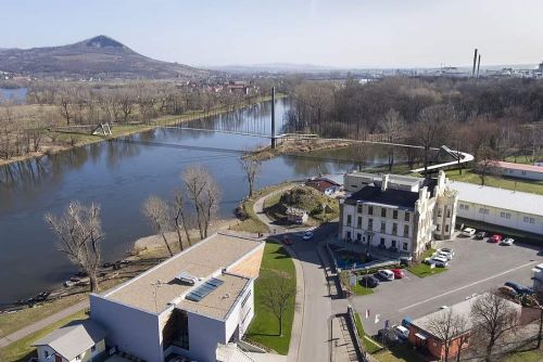 Foto: Plány na lávku přes Labe mezi Lovosicemi a Píšťany se znovu odkládají kvůli sporu o cenu pozemku