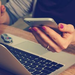 196 miliard korun, 16,2 % českého maloobchodu a 75 tisíc zaměstnanců přímo v e-shopech, to je podle APEK e-commerce v ČR