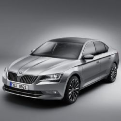 ŠKODA SUPERB JE VÍTĚZEM HODNOCENÍ ČASOPISU AUTO TEST V NĚMECKU