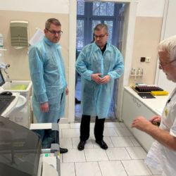 Hejtman na návštěvě Zdravotnického ústavu v Ústí nad Labem